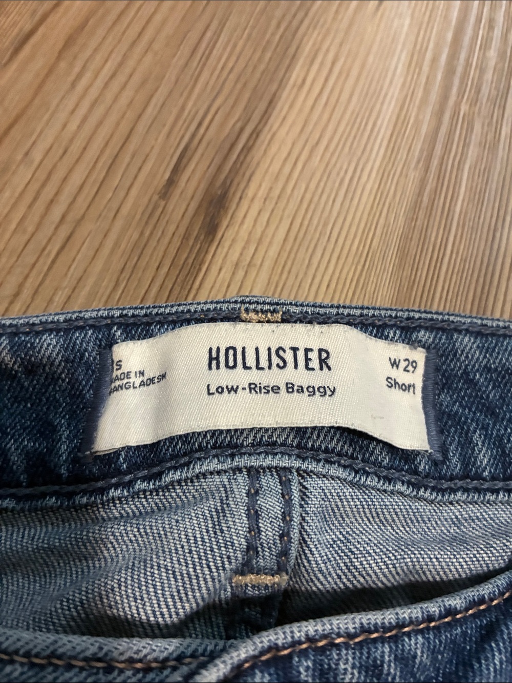 Hollister Low Rise Baggy Jeans Womens 29 Short Raw hem Relaxed Medium Wash - Picture 3 of 11
